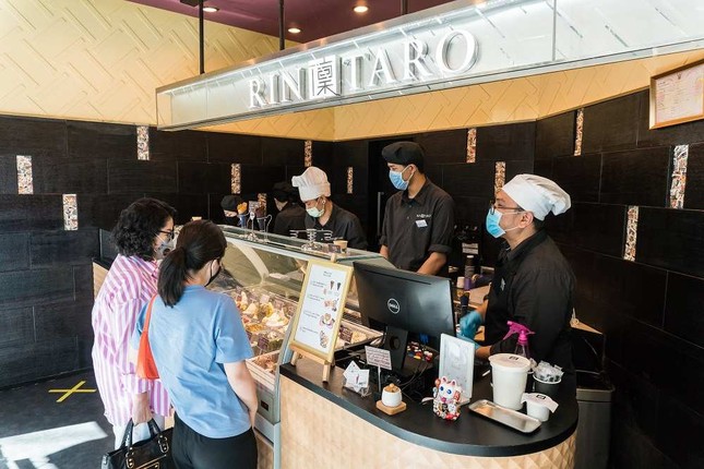 Có gì bên trong tiệm kem Nhật Bản "mang đến sự hạnh phúc" đang gây sốt ở Thái Lan? ảnh 1