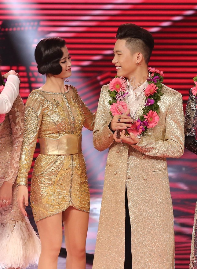 Ca sĩ Anh Tú: Đi hát 3 năm, có nhiều danh hiệu nhưng chỉ thực sự “gây bão” ở Rap Việt ảnh 1