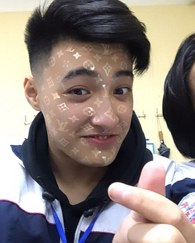 Xuất hiện hotboy “thanh xuân vườn trường” có nụ cười tỏa nắng khiến bao con tim tan chảy ảnh 4