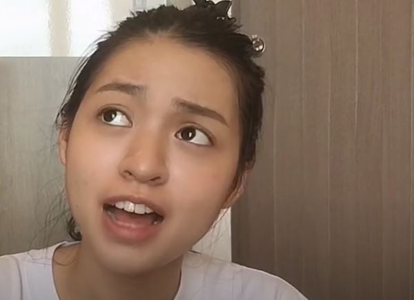 Hotgirl “Trứng rán cần mỡ” gây tranh cãi với clip dạy make-up mà đoạn cuối lại xài app ảnh 1