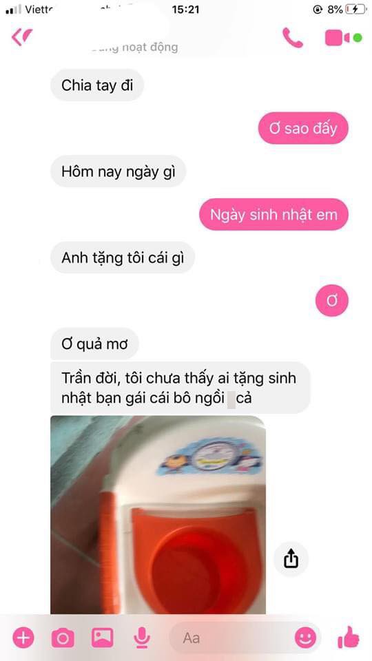 Cô gái khóc thét đòi chia tay vì thường xuyên nhận những món quà “khó đỡ” từ bạn trai ảnh 1