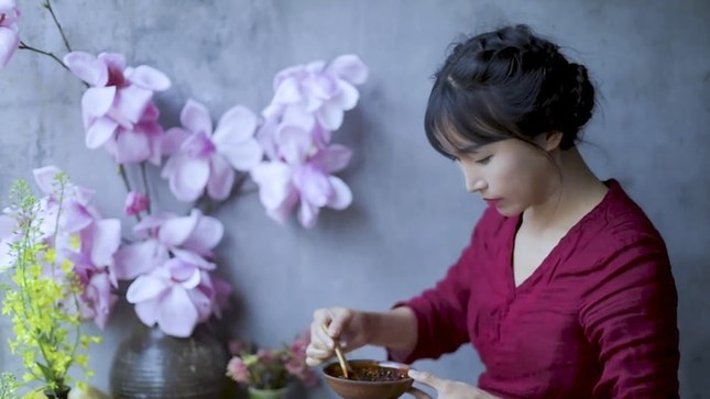 Không phải Lý Tử Thất, đây mới là vlogger nữ Trung Quốc có thu nhập cao nhất YouTube ảnh 2