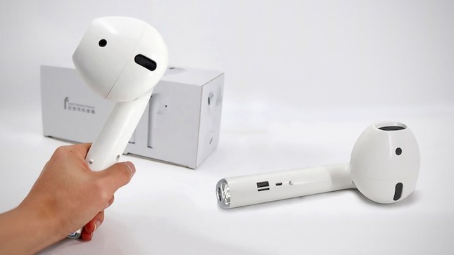 Mua AirPods giá rẻ trên mạng, cô gái tá hoả khi nhận món hàng với kích cỡ “vòi hoa sen“ ảnh 2