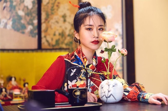 Không phải Lý Tử Thất, đây mới là vlogger nữ Trung Quốc có thu nhập cao nhất YouTube ảnh 5