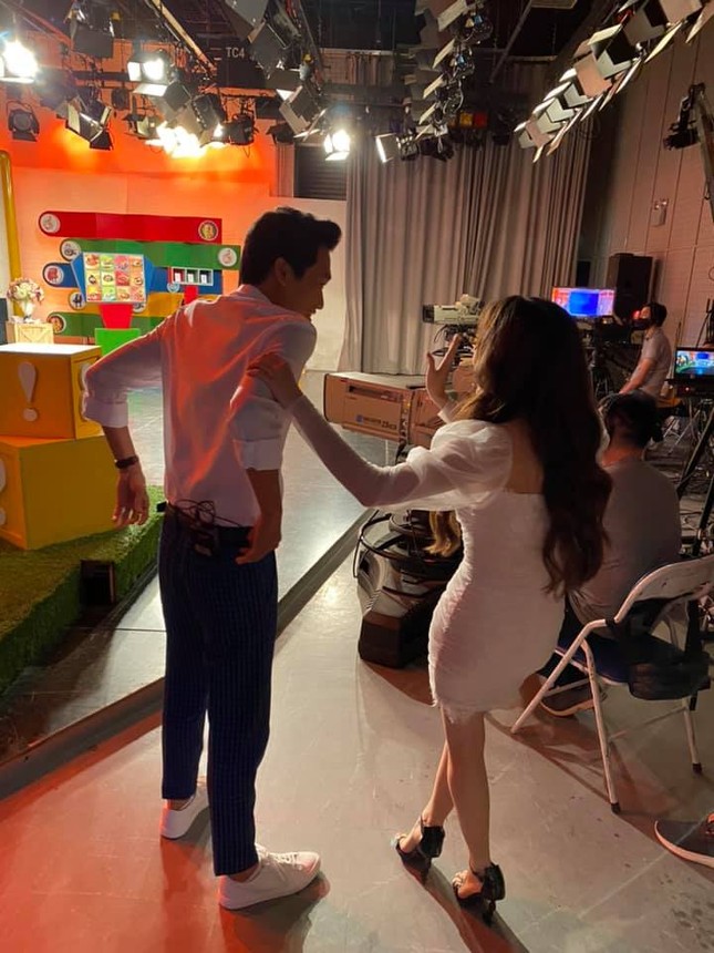 Couple “mặn” nhất “Nhà trọ Balanha” lộ ảnh thân thiết, dân mạng nghi “phim giả tình thật“? ảnh 6