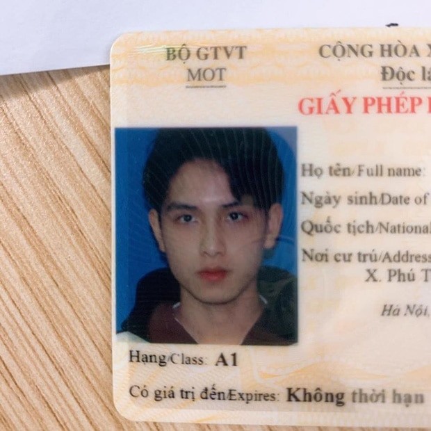 Trai đẹp trường Y gây sốt cộng đồng mạng nhờ bức ảnh thẻ trên giấy phép lái xe ảnh 1