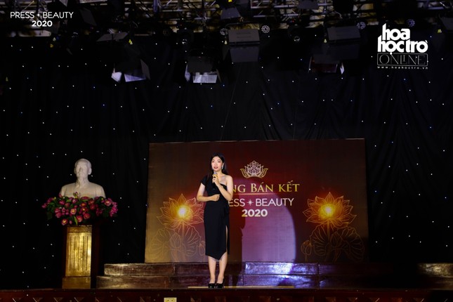 “Press Beauty 2020“: Các nữ sinh Báo chí “bùng nổ” tài năng trong đêm thi Bán kết ảnh 4