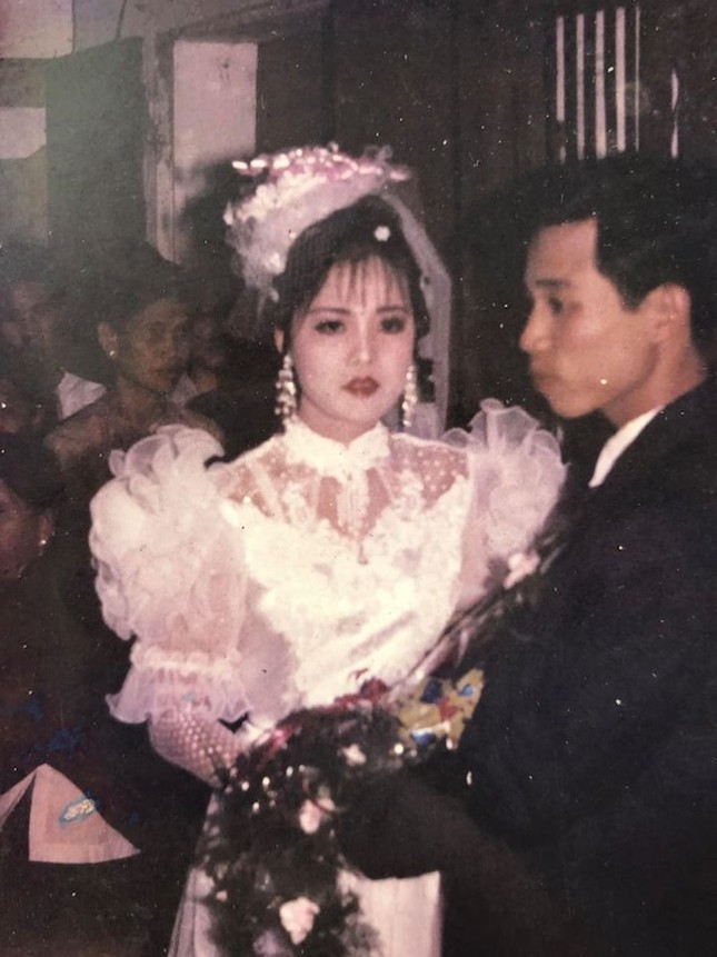 Linh Ngọc Đàm nói về ảnh bố mẹ thời trẻ: “Nhan sắc này không thể đùa được đâu“ ảnh 6