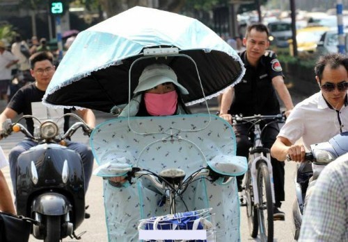 Nữ sinh đến trường với cách chống nắng có “1-0-2”, loạt ảnh của chị em khác còn “đỉnh” hơn ảnh 5
