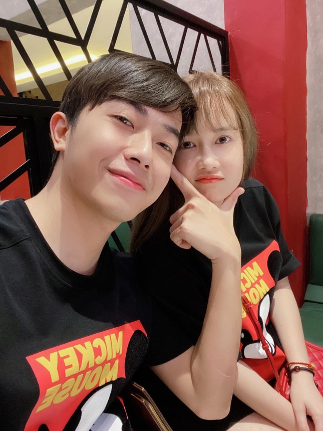 Một năm streamer Cris Phan “theo vợ bỏ cuộc chơi“: Vẫn lầy lội, dễ thương như ngày mới yêu ảnh 9