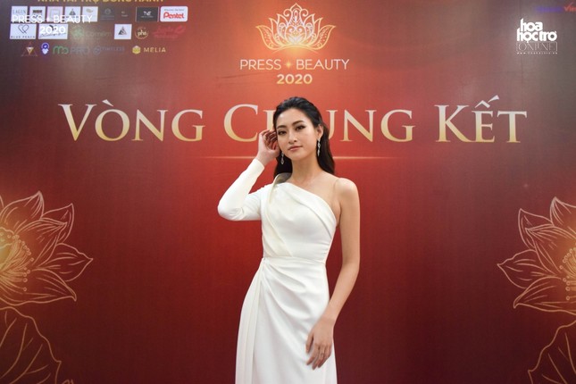 Chung kết “Press Beauty“: Sinh viên lớp Xã hội học trở thành Hoa khôi Báo chí 2020 ảnh 14