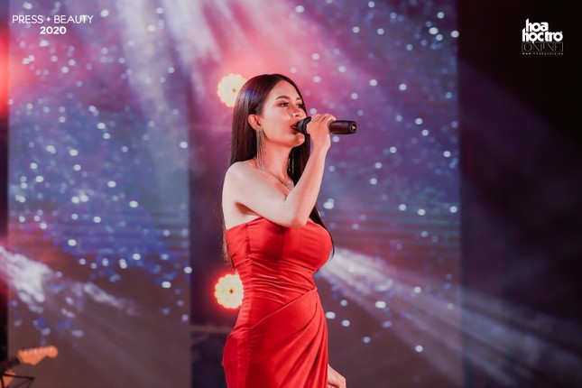 Chung kết “Press Beauty“: Sinh viên lớp Xã hội học trở thành Hoa khôi Báo chí 2020 ảnh 7