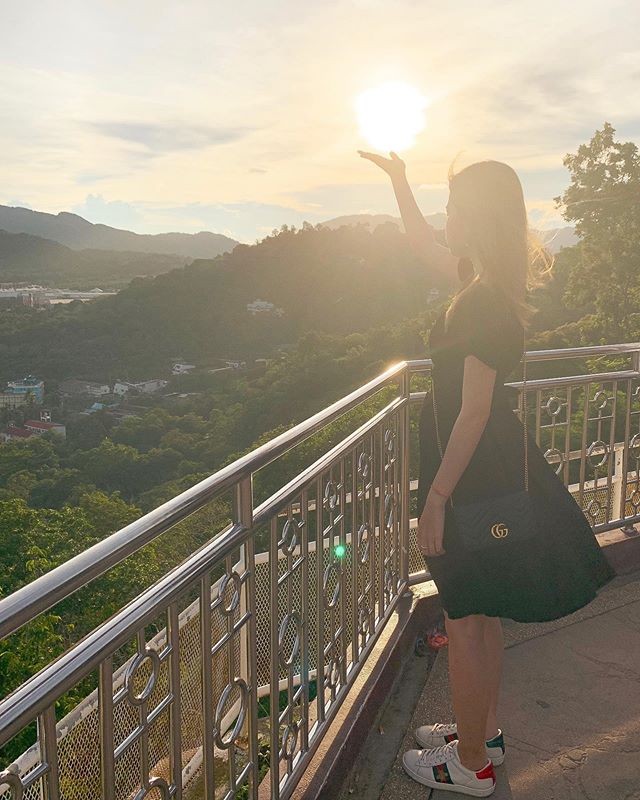 Dân mạng tiếp tục “soi” ngoại hình của Huỳnh Anh trong ảnh chụp cùng gia đình Quang Hải ảnh 2