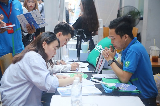 Lời khuyên cho bạn trẻ đi tìm việc: “Hãy chinh phục doanh nghiệp như chinh phục người yêu” ảnh 2