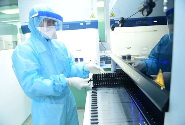 Lịch trình di chuyển phức tạp của nhân viên Đài truyền hình Việt Nam mắc COVID-19 ảnh 1
