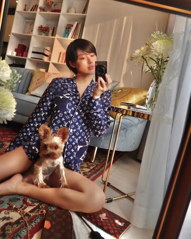 MC gây tranh cãi với phát ngôn trên sóng truyền hình: “Không hiểu sao mặc đồ bộ ra đường“ ảnh 5