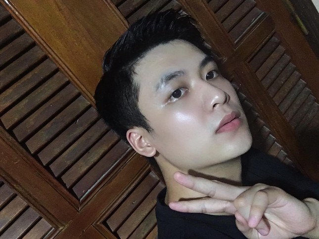 Em trai 9x của hot streamer Độ Mixi khiến hội chị em “nháo nhào” bởi nhan sắc “soái ca“ ảnh 6