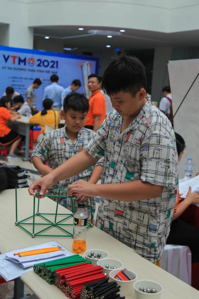 Giáo sư Ngô Bảo Châu: “Muốn học Toán giỏi cần nắm kĩ những bài Toán cơ bản“ ảnh 8