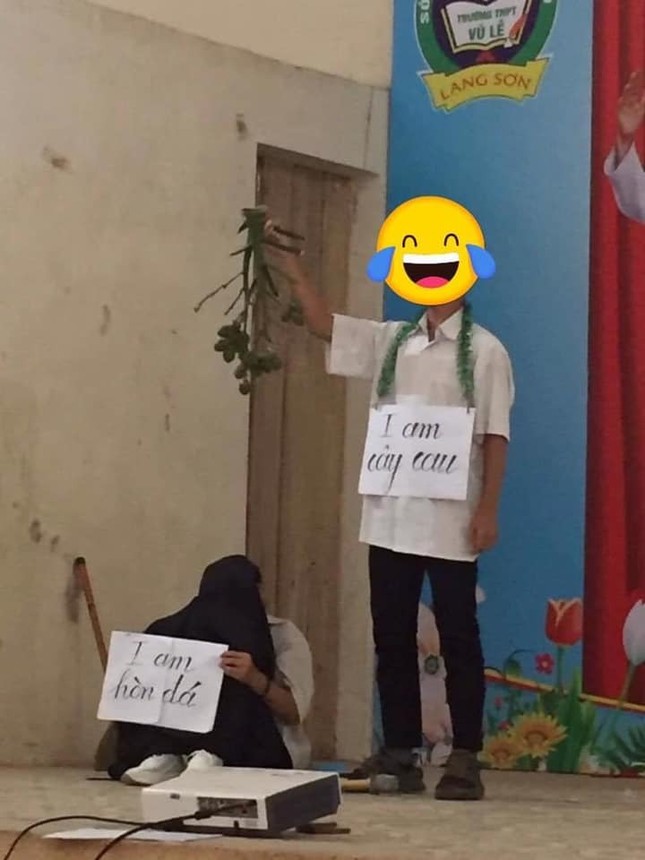Khi hội teen trổ tài làm “diễn viên“: Hóa thân thành hòn đá, dòng sông đến cả cột điện ảnh 7