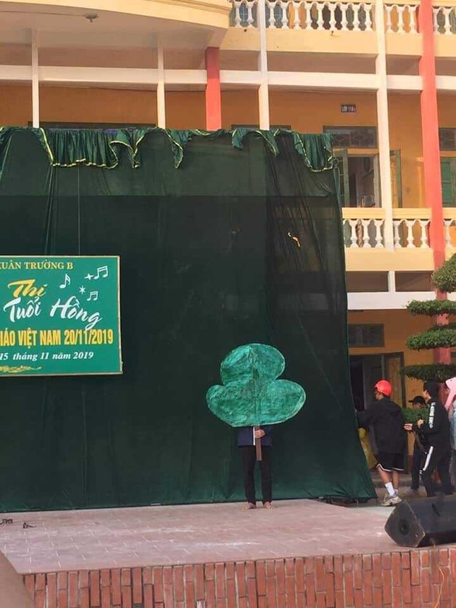 Khi hội teen trổ tài làm “diễn viên“: Hóa thân thành hòn đá, dòng sông đến cả cột điện ảnh 6