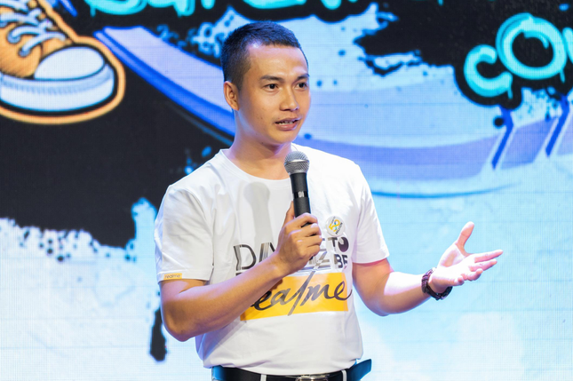 Realfans “bùng nổ” với câu chuyện truyền cảm hứng của CEO Realme Việt Nam ảnh 4