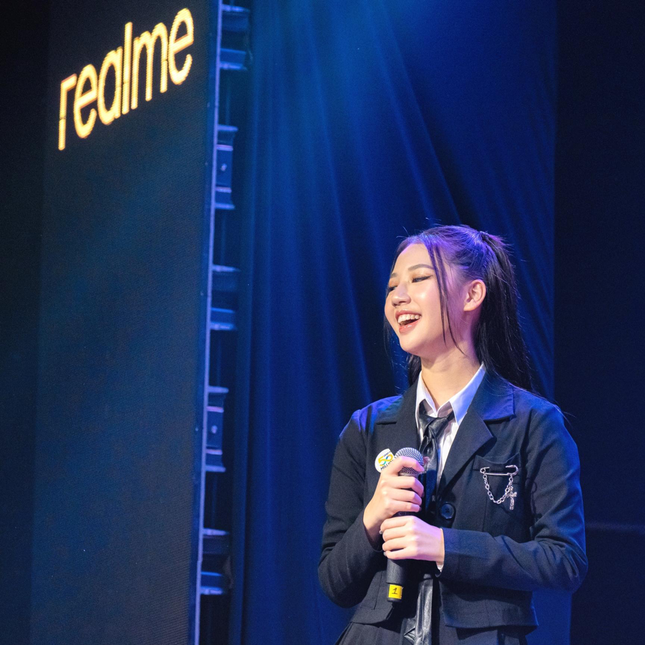 Realfans “bùng nổ” với câu chuyện truyền cảm hứng của CEO Realme Việt Nam ảnh 9
