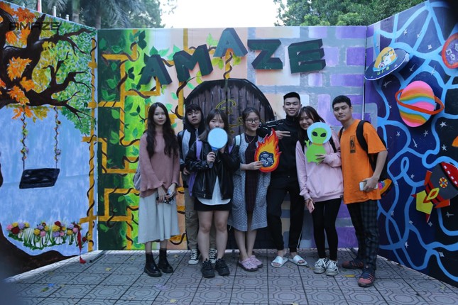 “AMAZE”: Cánh cửa mở ra “miền đất hứa” của các tân sinh viên trường Báo ảnh 2