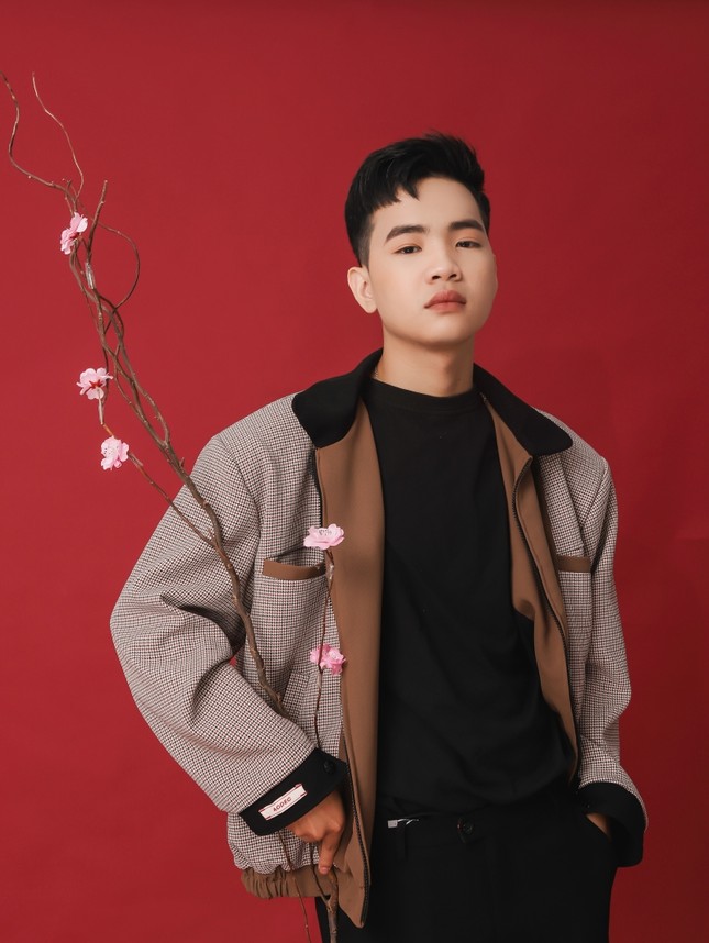 Thảo Nari, Mèo Sao Hỏa cùng dàn streamer, TikToker tung bộ ảnh mặc áo dài rực rỡ ảnh 9