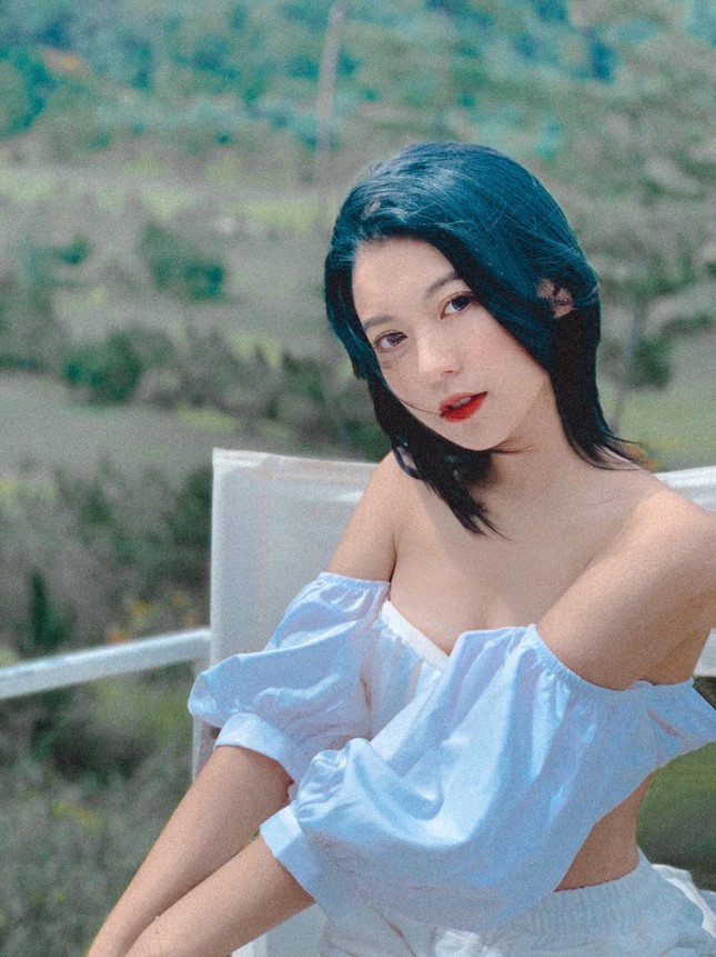 Ngày 8/3 của loạt streamer xinh đẹp: Người chờ đợi điều lãng mạn, người tự an ủi bản thân ảnh 5