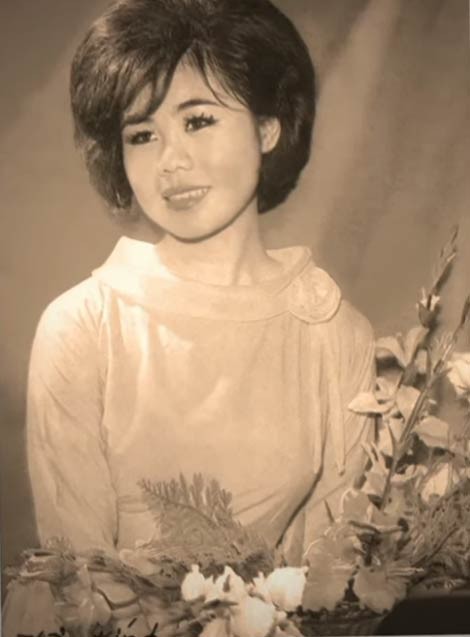 Danh ca Thanh Tuyền gây 'sốt' khi lần đầu hát 'Đắp mộ cuộc tình' ảnh 5