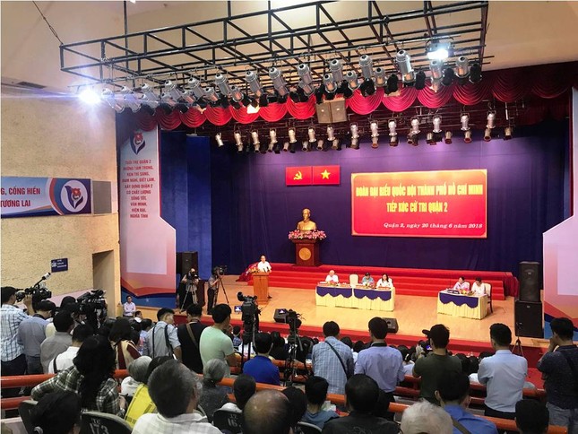 6 giờ lắng nghe tâm tư dân Thủ Thiêm của ông Nguyễn Thiện Nhân ảnh 1