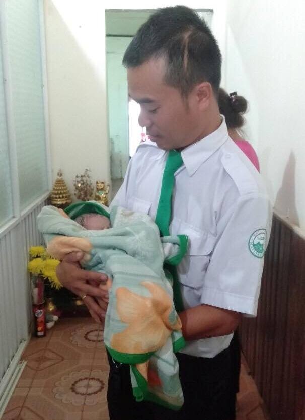 Hai ngày 4 em bé chào đời trên taxi Mai Linh ảnh 2
