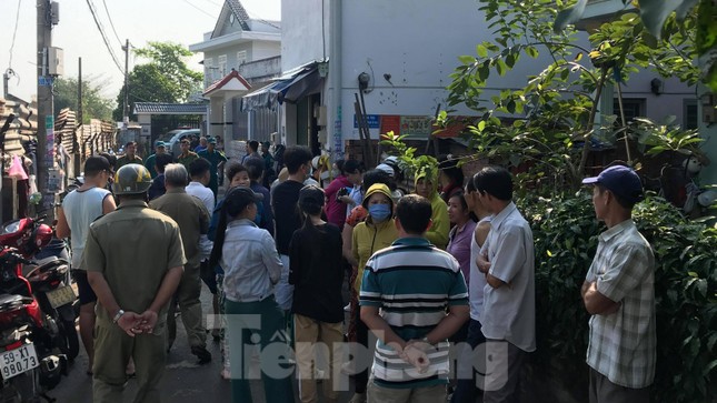 Cận cảnh hiện trường vụ cháy làm 5 người chết thương tâm ở Sài Gòn sáng 27 tết ảnh 9