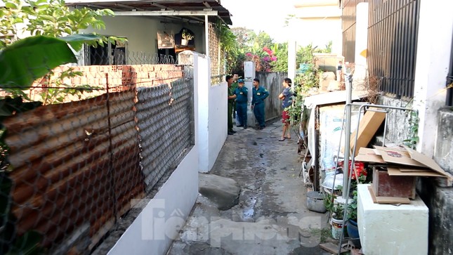 Cận cảnh hiện trường vụ cháy làm 5 người chết thương tâm ở Sài Gòn sáng 27 tết ảnh 3