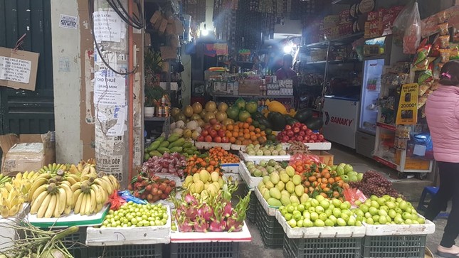 Hoa, quả, gà… tăng giá ngày rằm tháng Chạp ảnh 5