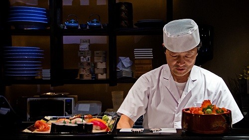 Cuộc sống của người mẫu sushi khỏa thân