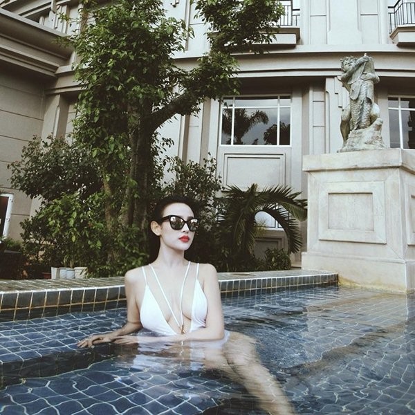 Huyền Baby: Mỹ nhân 'siêu vòng 1' có nhan sắc không tuổi ảnh 7