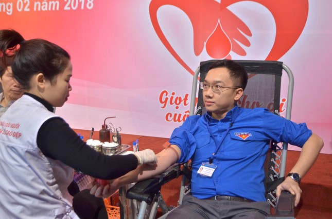 Cán bộ Bộ Thông tin & Truyền thông hiến máu cứu người ảnh 6