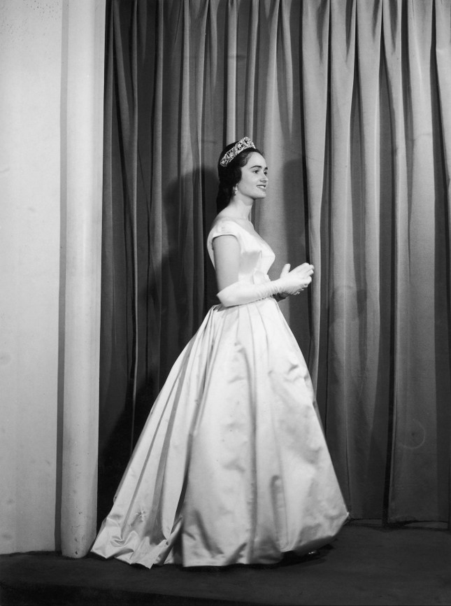 'Công chúa Đỏ' Maria Teresa - nhân vật hoàng gia đầu tiên qua đời vì COVID-19 ảnh 2