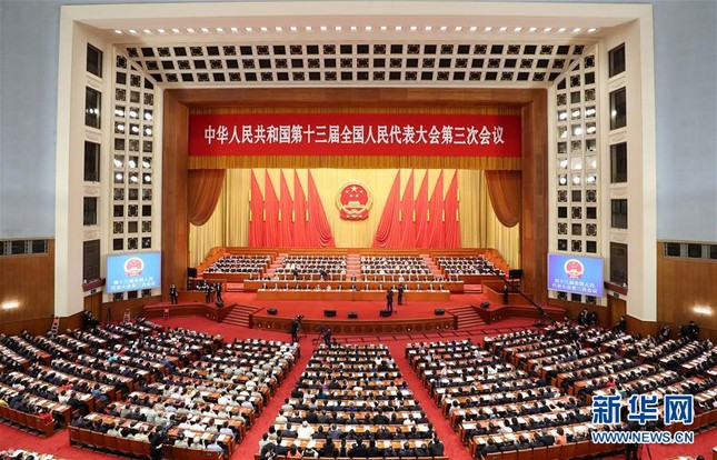 Tỉ phú giàu nhất Hong Kong ủng hộ Trung Quốc xây dựng luật an ninh ảnh 1