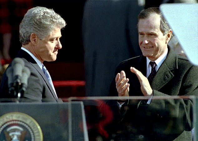 Thư gửi người kế nhiệm của cựu Tổng thống Bush gây 'sốt' trở lại ảnh 4