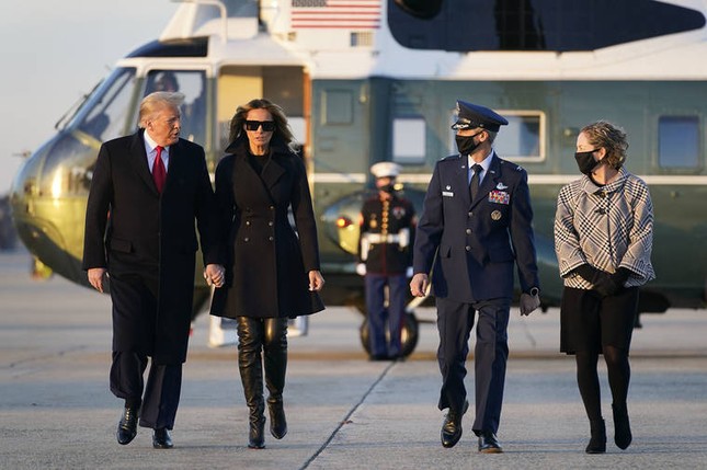 Lại rộ tin Nhà Trắng sử dụng người đóng thế bà Melania Trump ảnh 1
