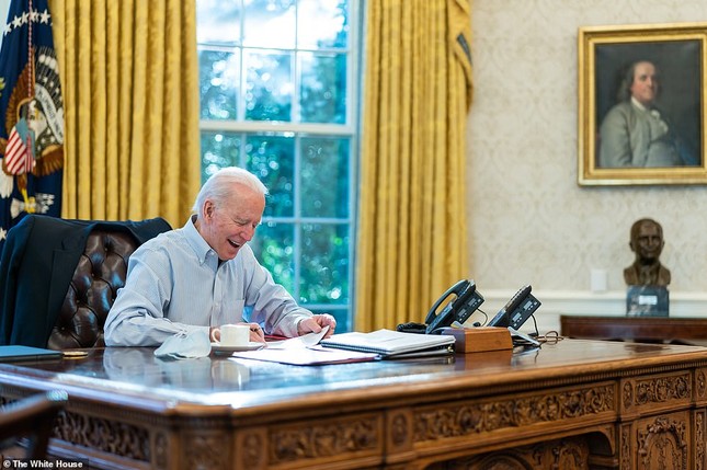 Loạt ảnh hiểm về cuộc sống trong Nhà Trắng của Tổng thống Joe Biden ảnh 14