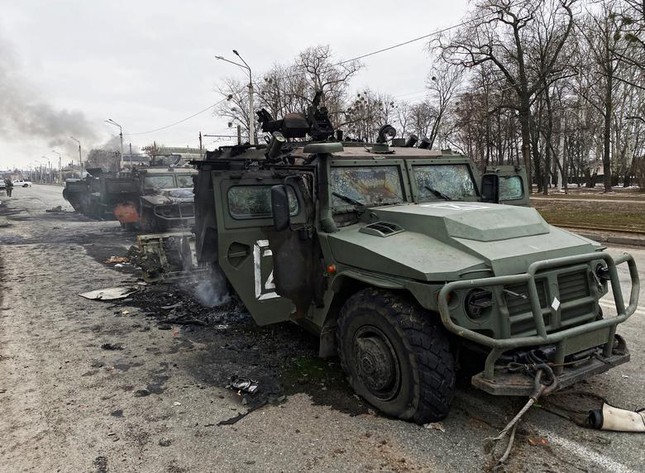 Tận thấy dàn xe quân sự được cho là của Nga bị phá huỷ trong chiến dịch ở Ukraine ảnh 2