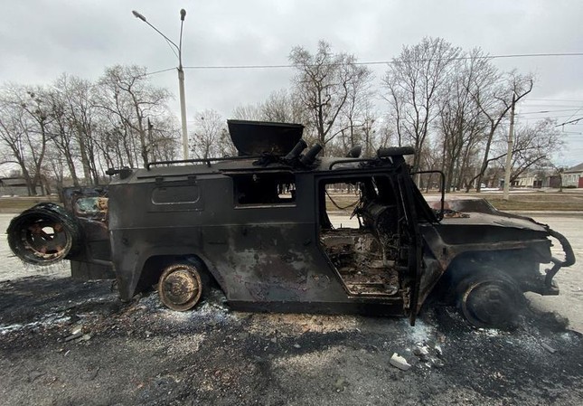 Tận thấy dàn xe quân sự được cho là của Nga bị phá huỷ trong chiến dịch ở Ukraine ảnh 4