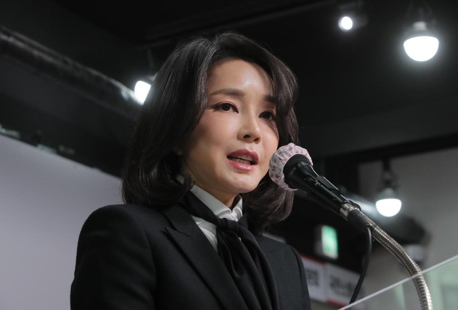 Chân dung tân Đệ nhất phu nhân trẻ tuổi của Hàn Quốc ảnh 4