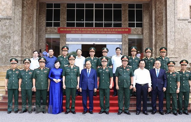 Chủ tịch nước Nguyễn Xuân Phúc thăm Bộ Tư lệnh Quân khu 1 ảnh 10