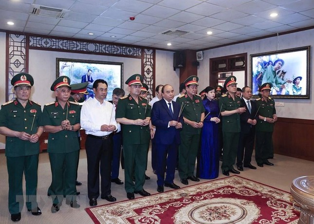 Chủ tịch nước Nguyễn Xuân Phúc thăm Bộ Tư lệnh Quân khu 1 ảnh 11