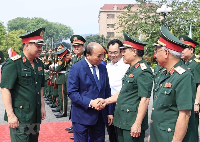 Chủ tịch nước Nguyễn Xuân Phúc thăm Bộ Tư lệnh Quân khu 1 ảnh 3