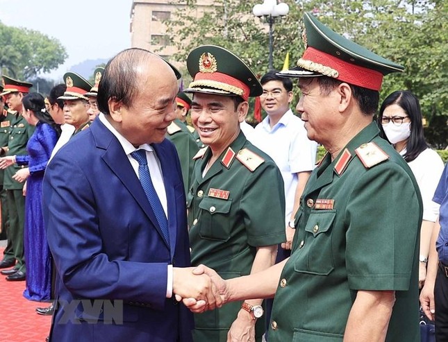 Chủ tịch nước Nguyễn Xuân Phúc thăm Bộ Tư lệnh Quân khu 1 ảnh 4